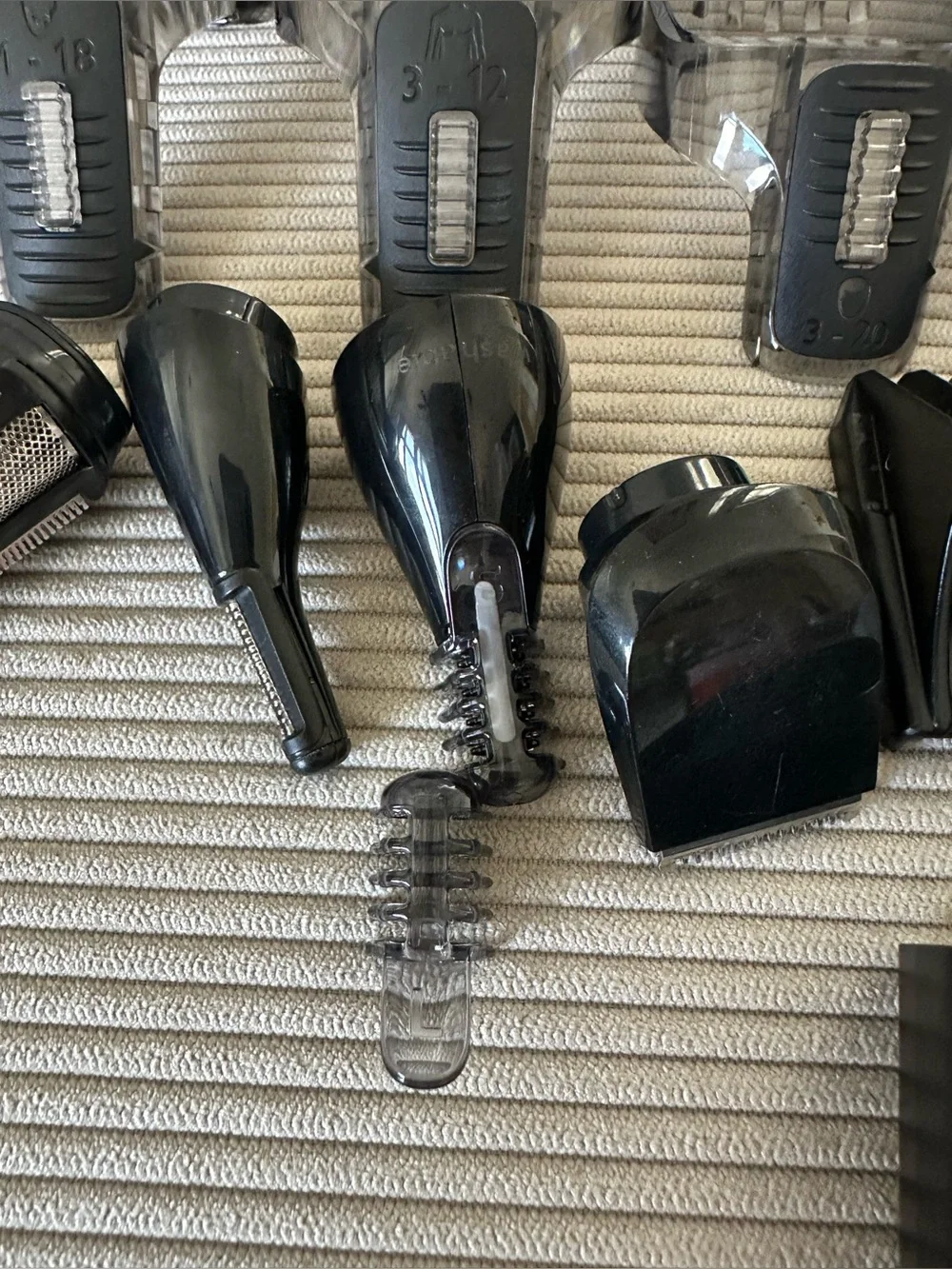 Philips Norelco Multigroom Series 7000 trimmer/clippers
